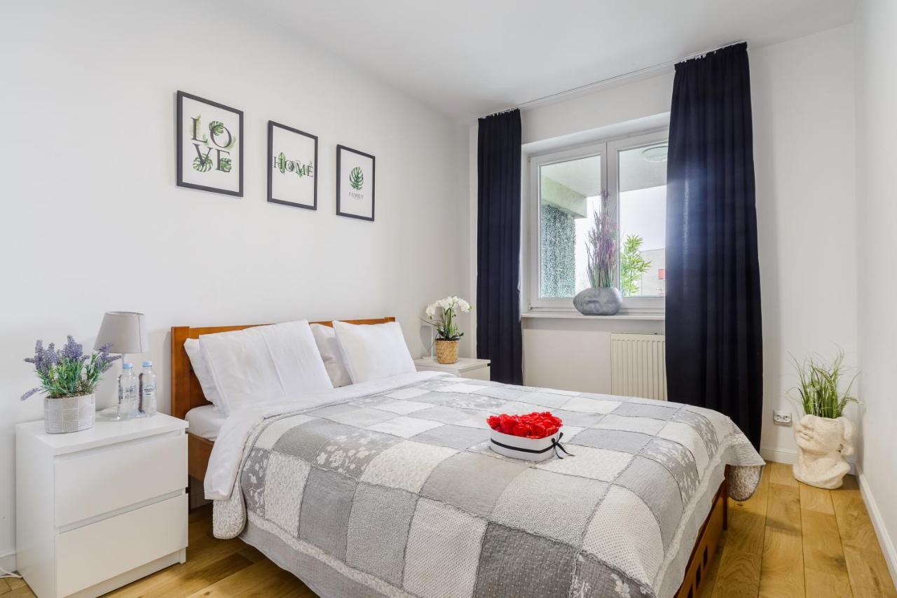 Family Apartment With A Terrace On Aleje Jerozolimskie Warschau Buitenkant foto